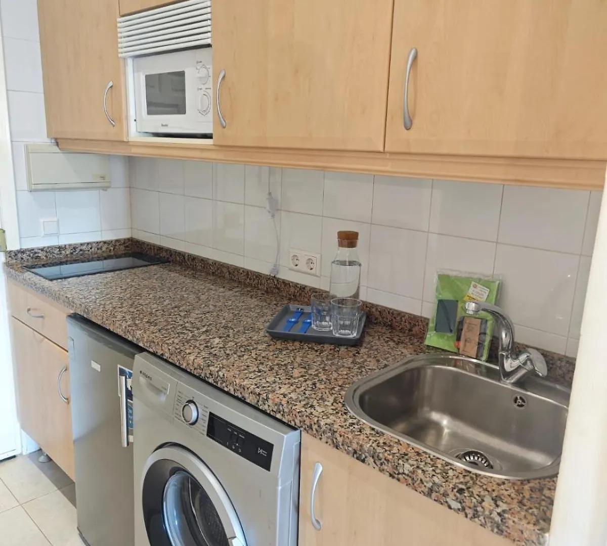 Simon Apartment Benalmadena 0*,